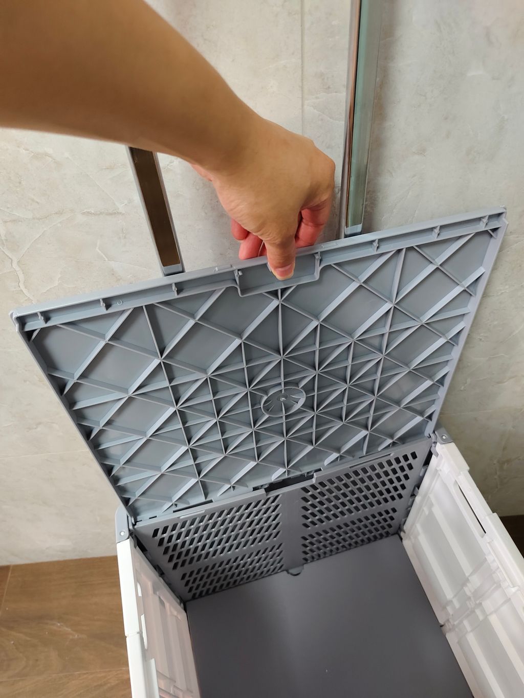 exposed hidden cover